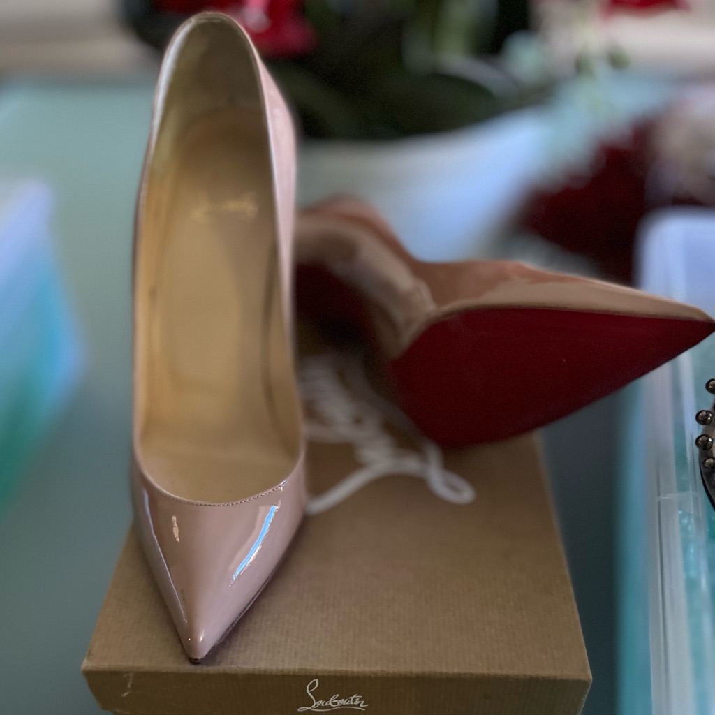 Authentic Size 39